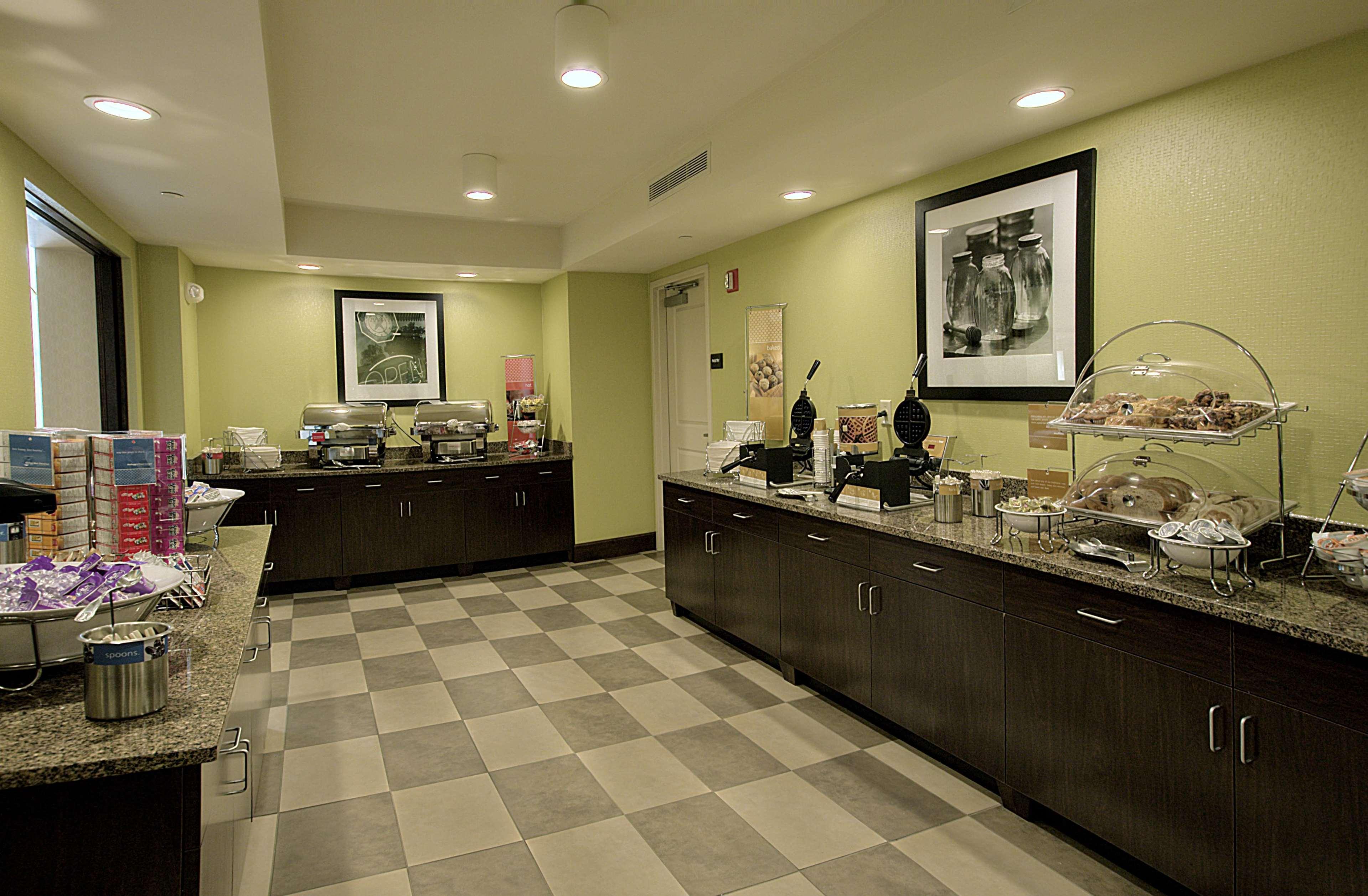 Hampton Inn Asheville-Tunnel Road Εστιατόριο φωτογραφία